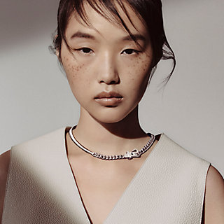Boucle Sellier Inflexible necklace, small model - Silver | Hermès